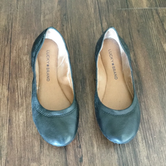 2 for $16.00 Lucky Brand Emmie - size 5 - Picture 4 of 7